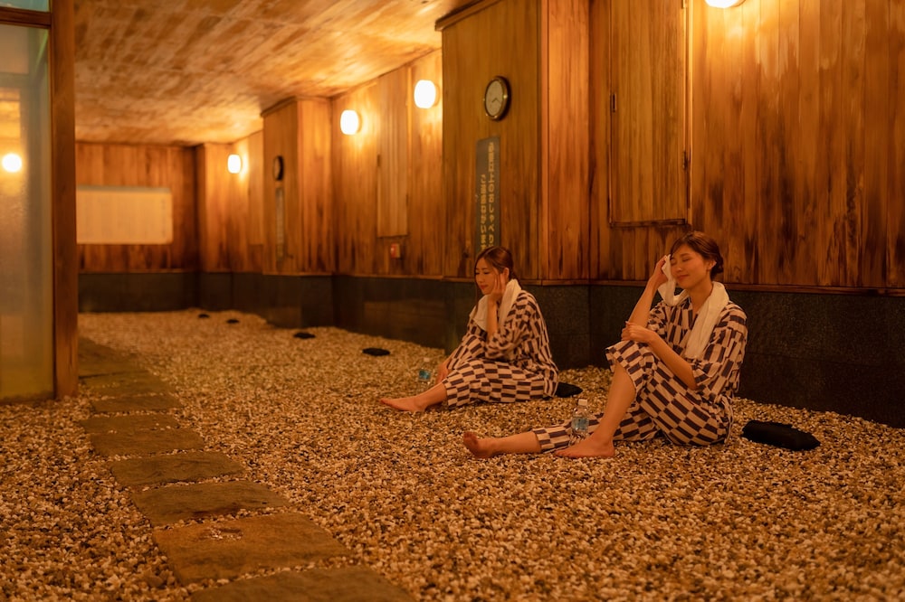 越後平野と弥彦連山一望の宿 穂々-HOHO- 新潟