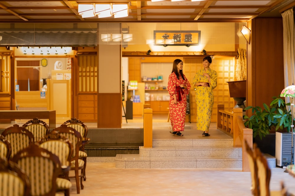 越後平野と弥彦連山一望の宿 穂々-HOHO- 新潟