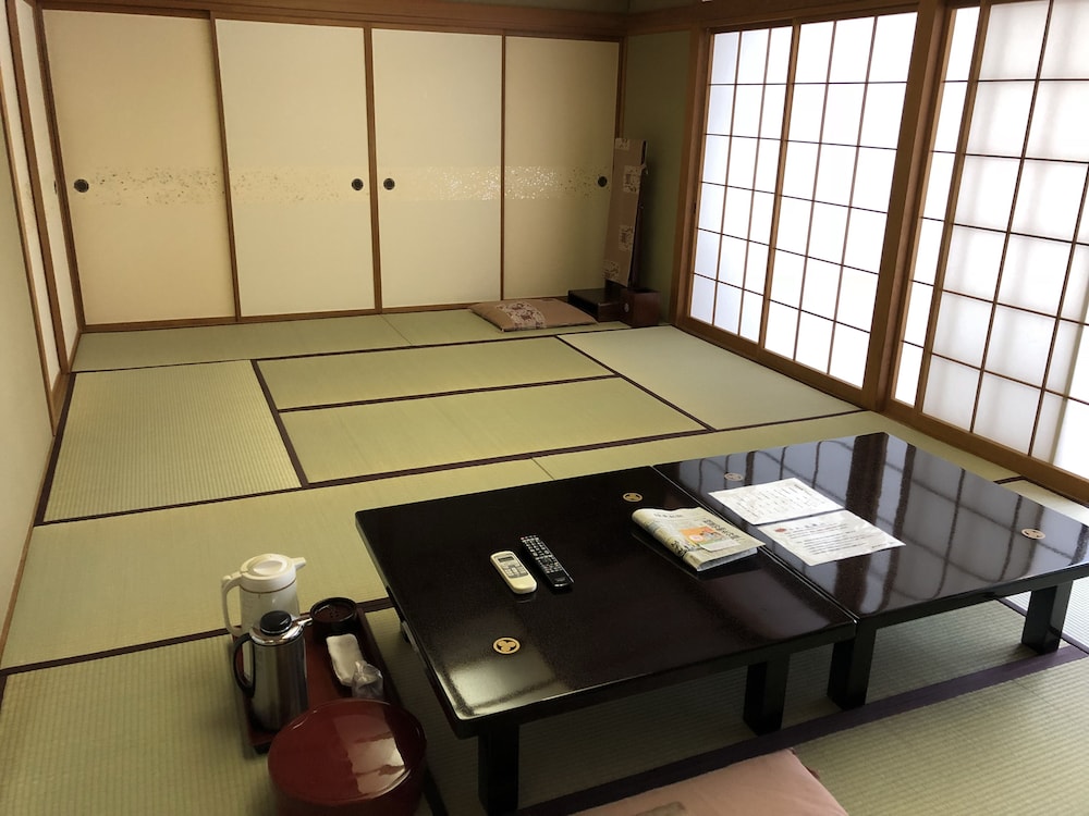 湖畔の宿 吉田家 新潟