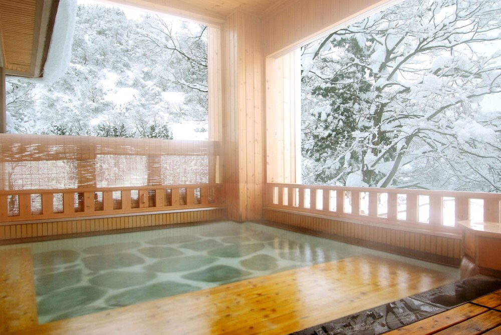 雪国の宿 高半 新潟