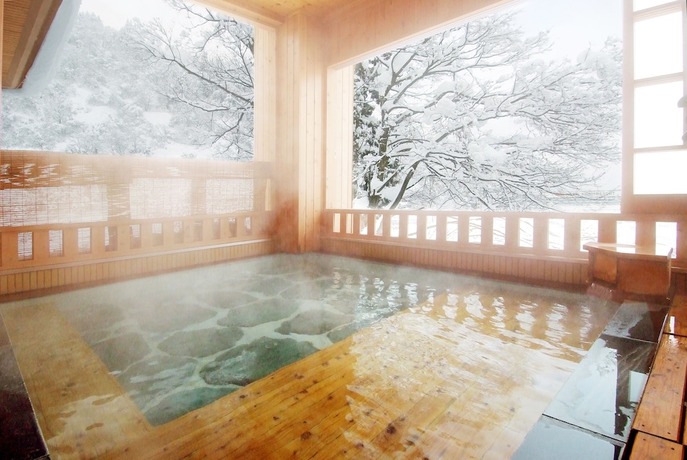 雪国の宿 高半 新潟