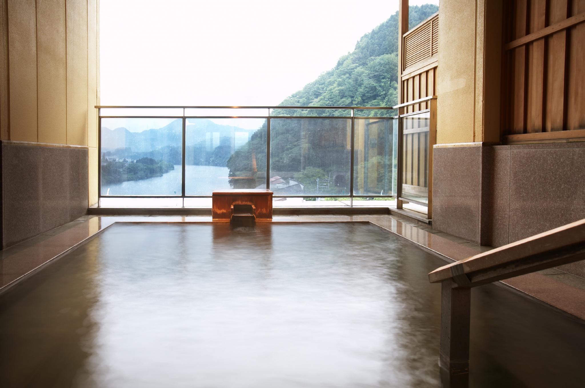 咲花温泉 翠玉の湯 佐取館 新潟