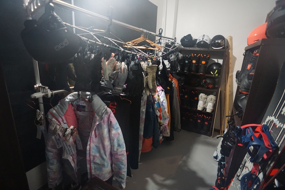 SANSAN YUZAWA CAFE AND BAR & BACKPACKERS 新潟