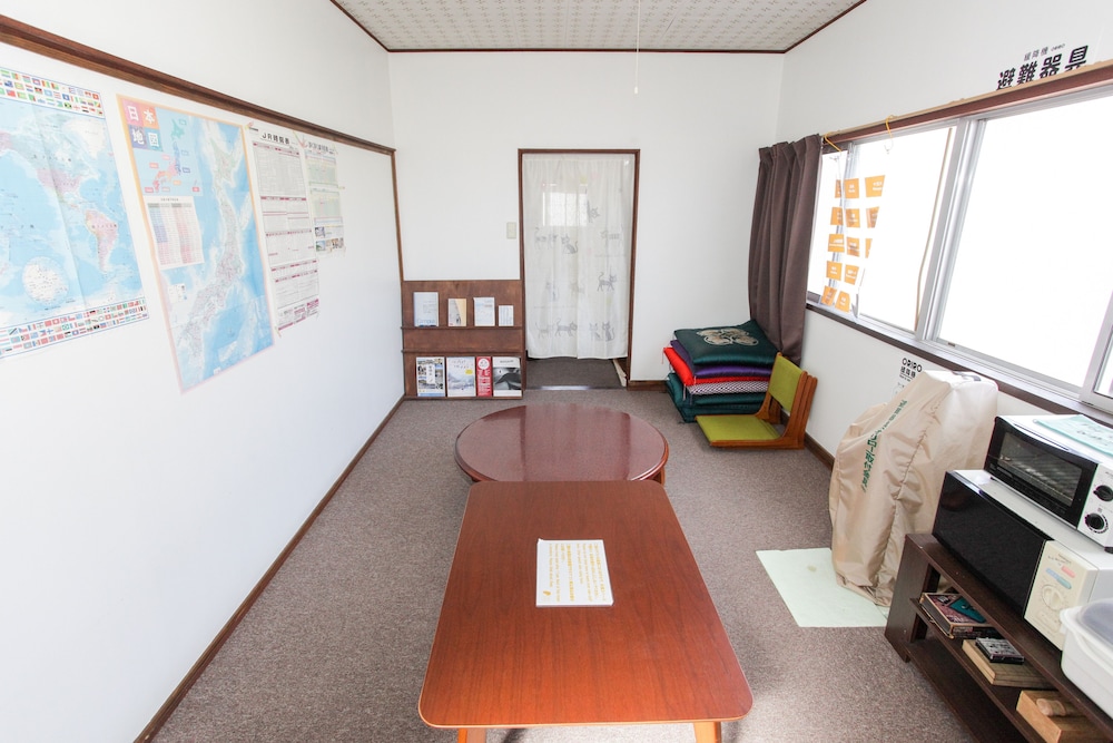 SANSAN YUZAWA CAFE AND BAR & BACKPACKERS 新潟