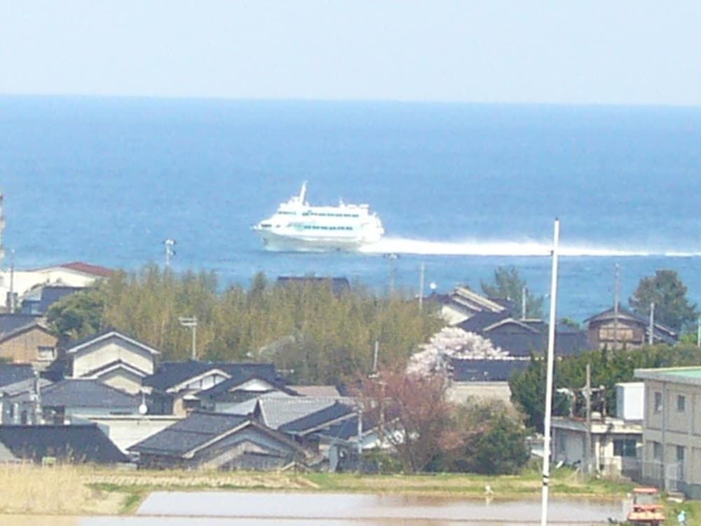 佐渡島両津のホテル 朱鷺の郷 椎崎温泉 夕日と湖の宿 あおきや 新潟
