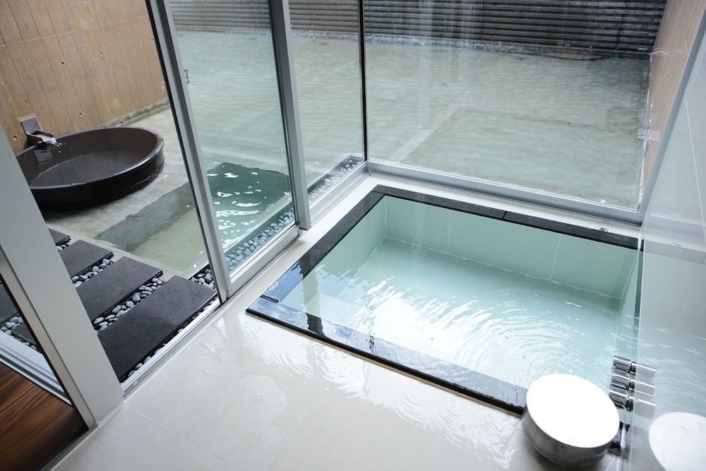 四季 FOUR SEASONS YUZAWA クワトロ QUATTRO 新潟