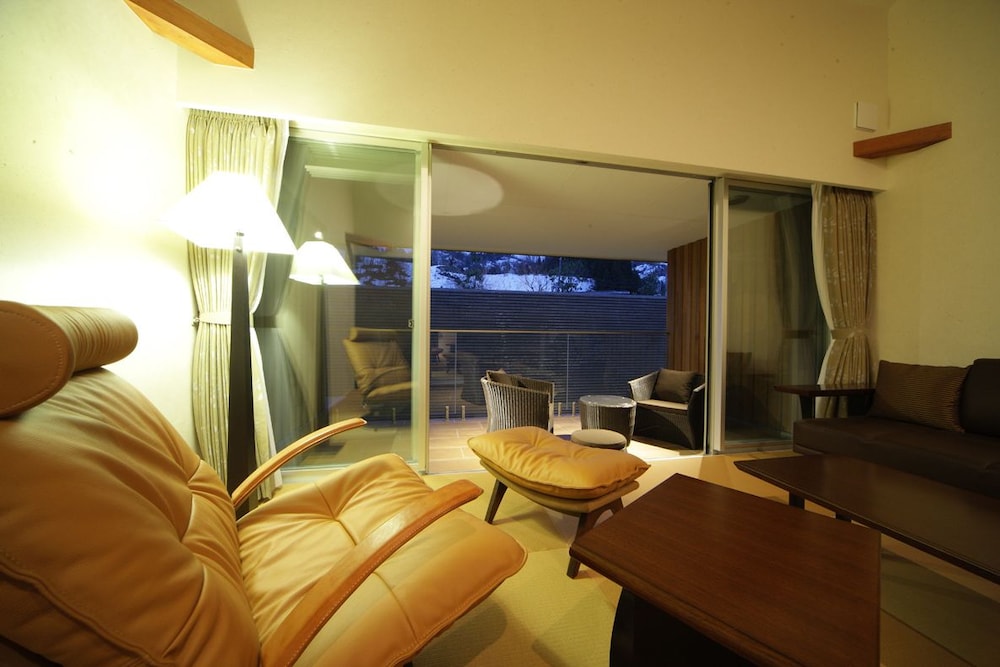 四季 FOUR SEASONS YUZAWA クワトロ QUATTRO 新潟