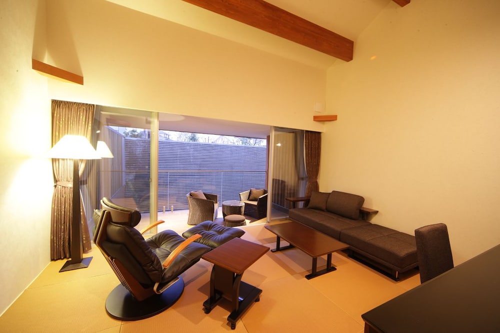 四季 FOUR SEASONS YUZAWA クワトロ QUATTRO 新潟