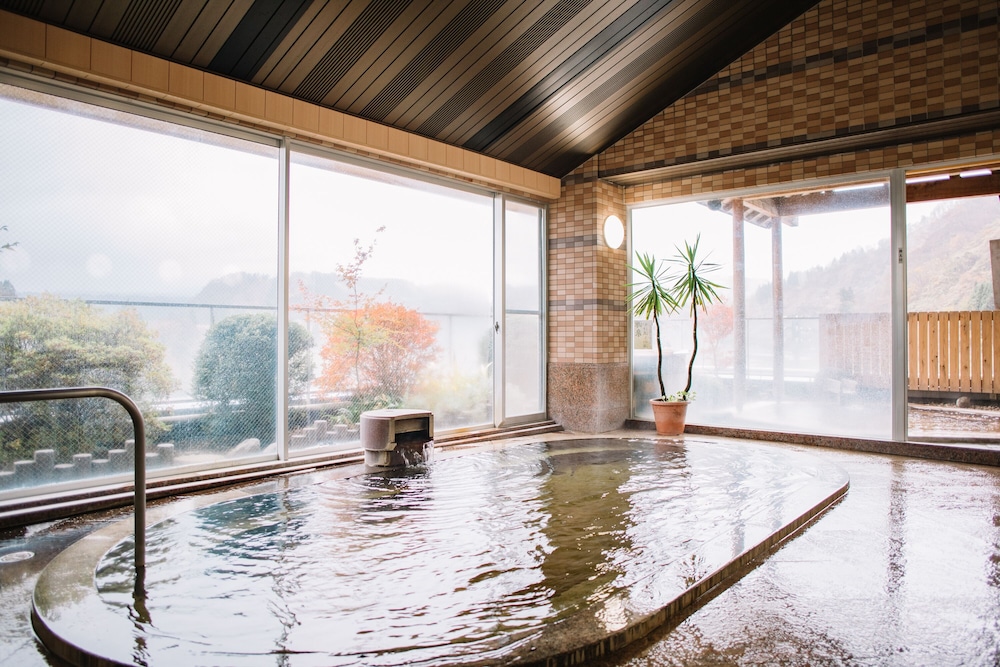 花とほたる 湯のさと 雪国 新潟