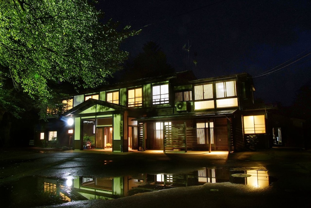 越後田中温泉 しなの荘. 新潟