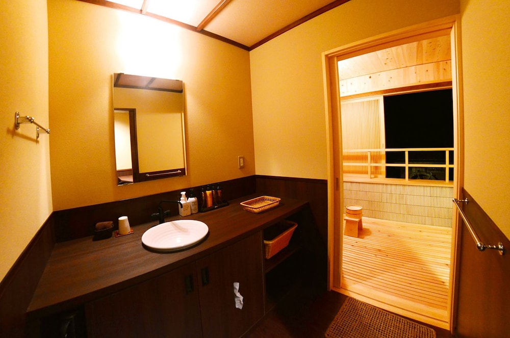 越後田中温泉 しなの荘. 新潟