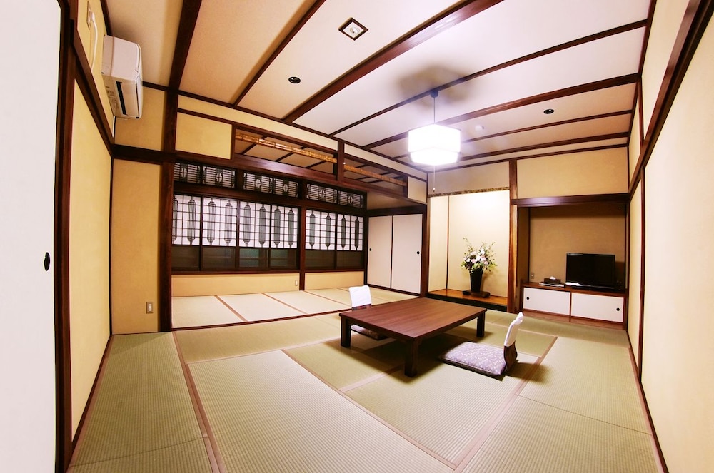 越後田中温泉 しなの荘. 新潟