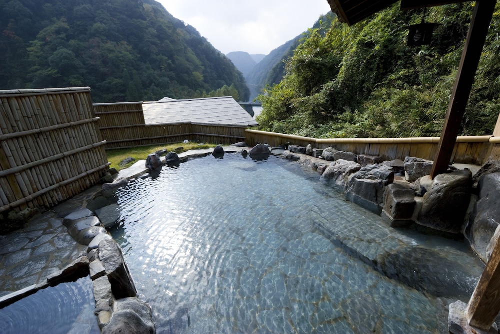 杖立温泉渓流の宿 大自然 熊本