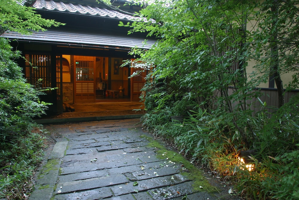 小田温泉 静寂な森の宿 山しのぶ 熊本