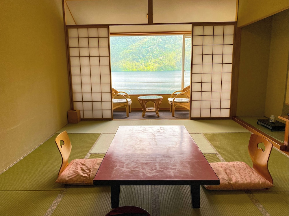 然別湖畔温泉ホテル 風水 帯広