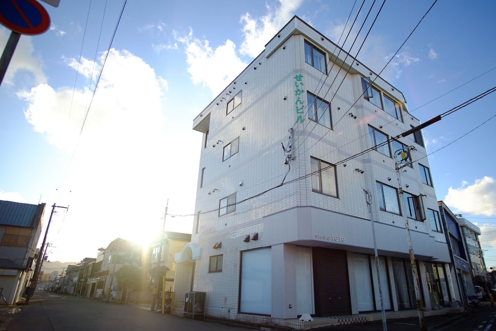 SEIKAN BUILDING 101 函館