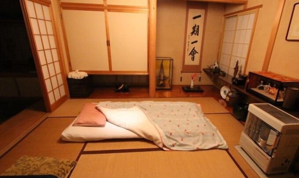 ゲストハウス チャラ 青森
