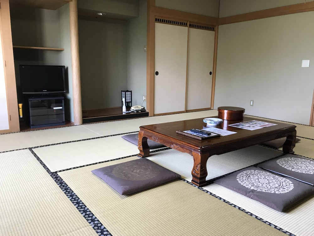 青森 ワイナリー ホテル 青森