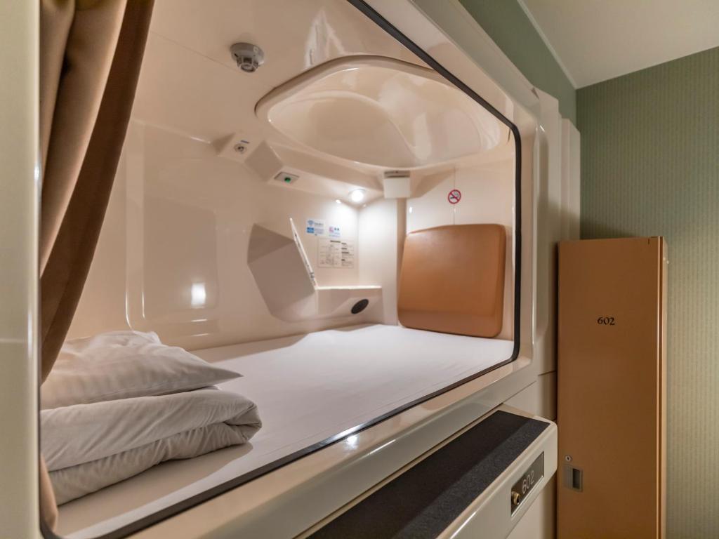 ASAHI SAUNA CAPSULE INN HIROSAKI 青森