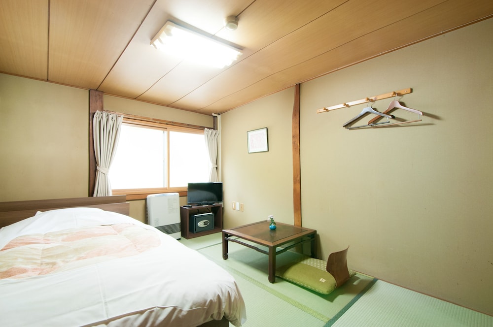 谷地温泉 三沢