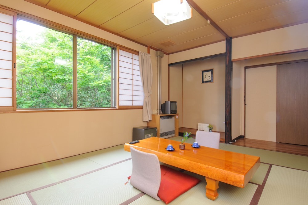 谷地温泉 三沢