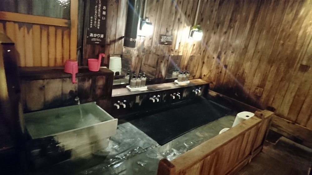 谷地温泉 三沢