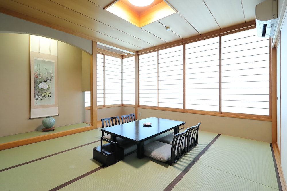 OYO旅館 上畑温泉さわらび 横手 秋田