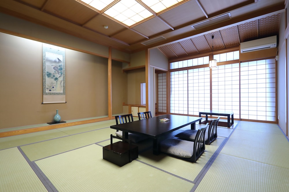 OYO旅館 上畑温泉さわらび 横手 秋田