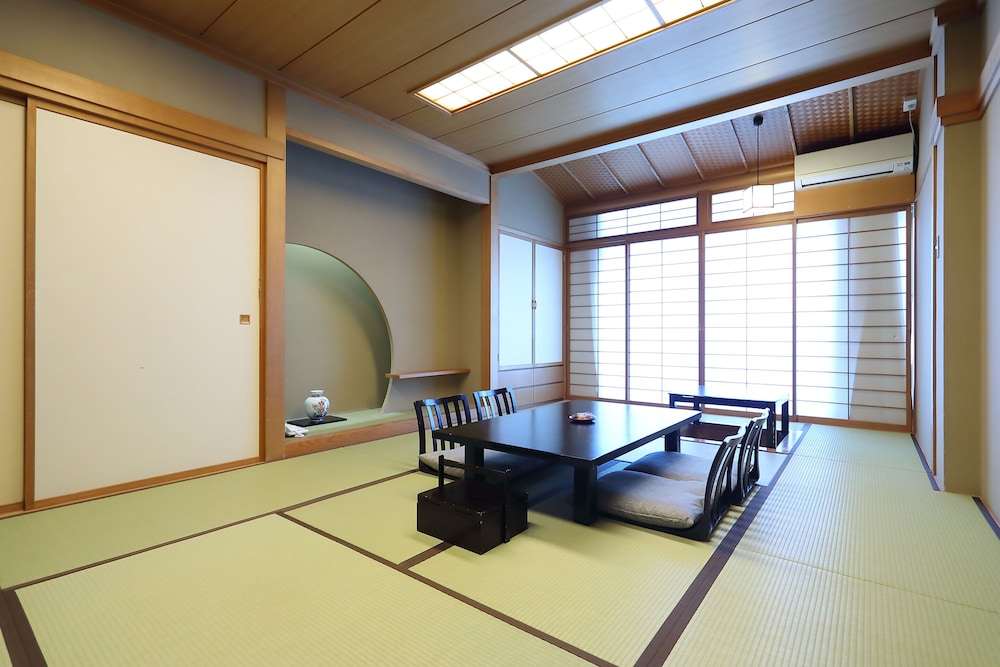 OYO旅館 上畑温泉さわらび 横手 秋田