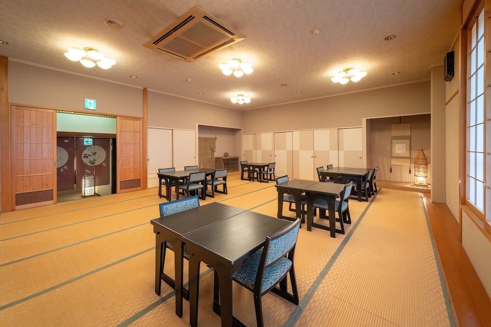 湖畔浪漫の宿かたくりの花 秋田