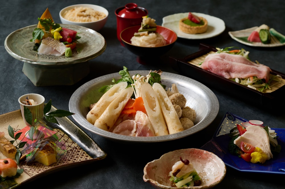 湖畔浪漫の宿かたくりの花 秋田