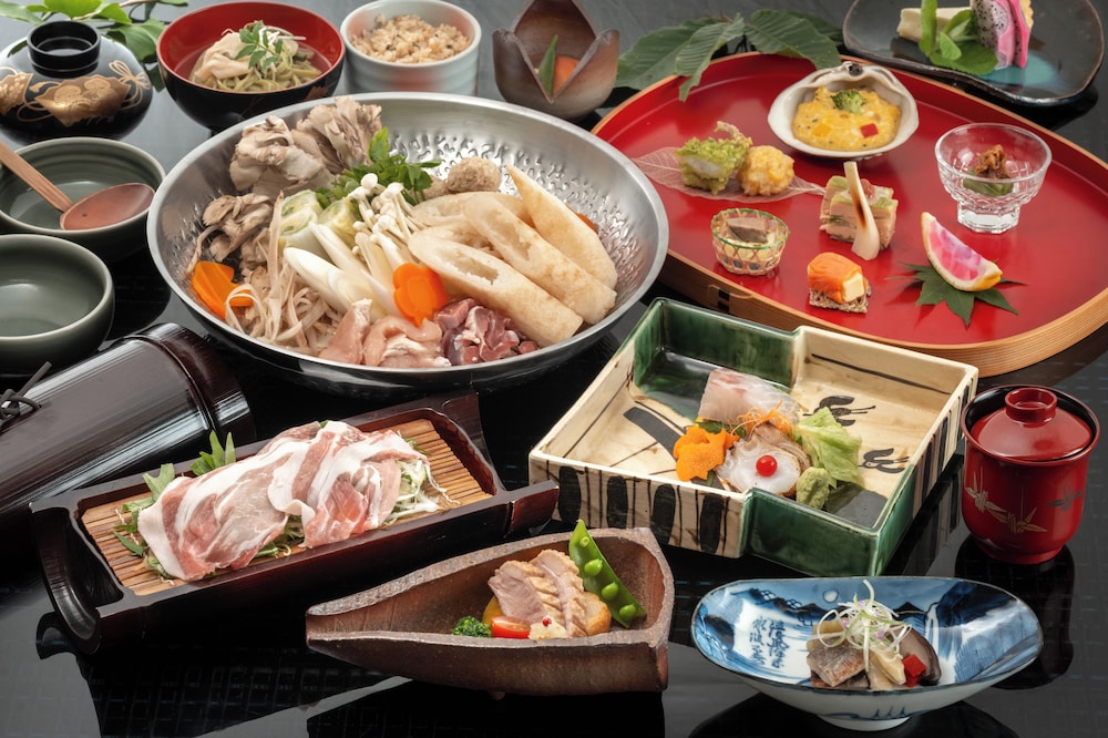 湖畔浪漫の宿かたくりの花 秋田