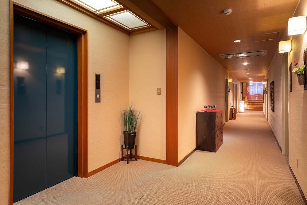 湖畔浪漫の宿かたくりの花 秋田