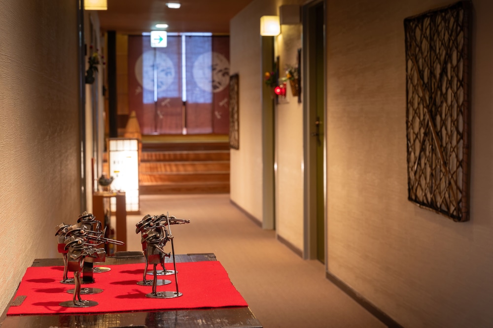 湖畔浪漫の宿かたくりの花 秋田