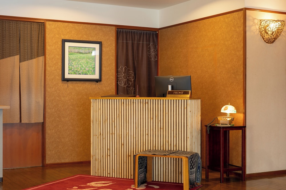 湖畔浪漫の宿かたくりの花 秋田