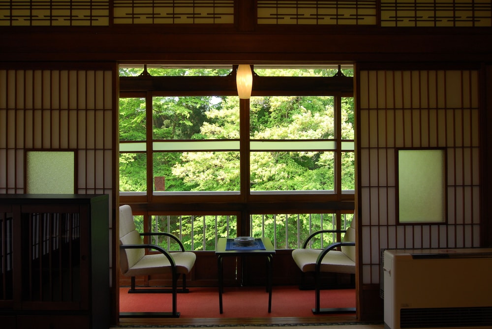 鉛温泉 藤三旅館 花巻