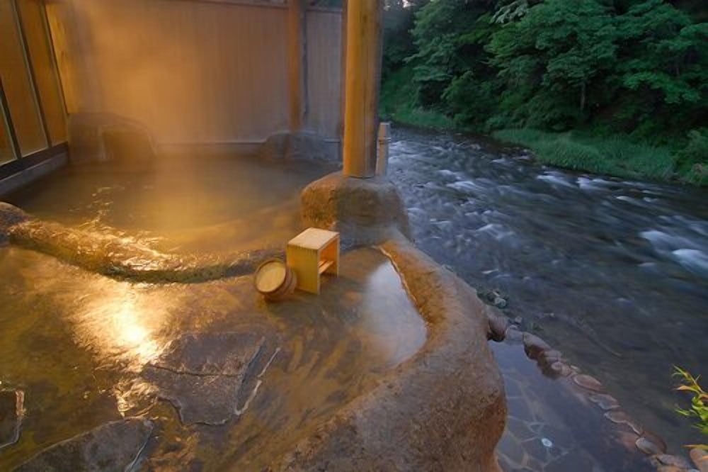 鉛温泉 藤三旅館 花巻