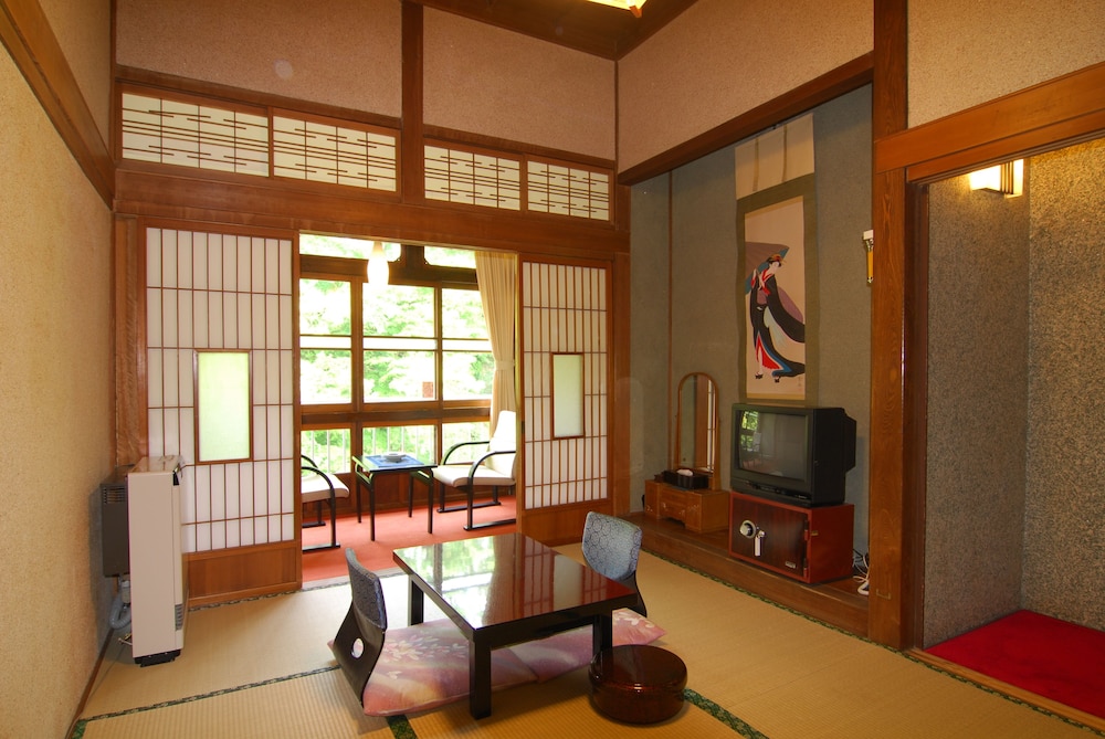 鉛温泉 藤三旅館 花巻