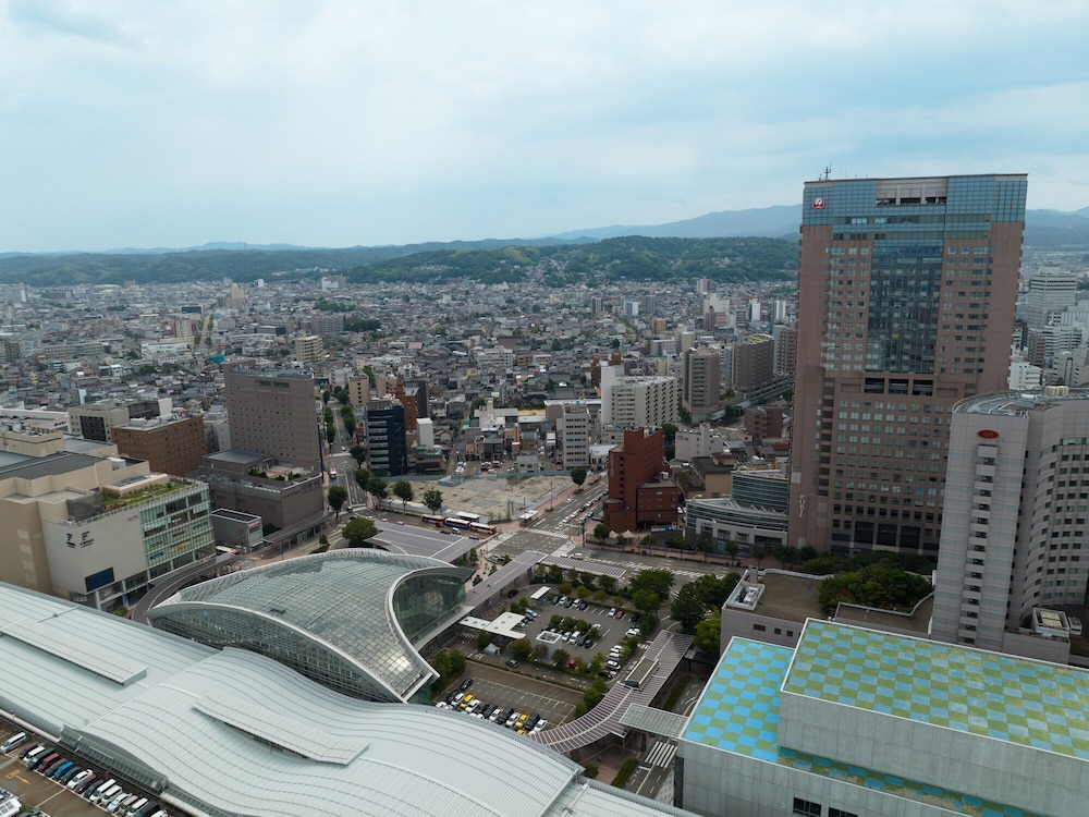 アパホテル〈金沢駅前〉 小松