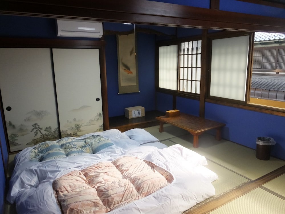 ゲストハウス 三日市 小松