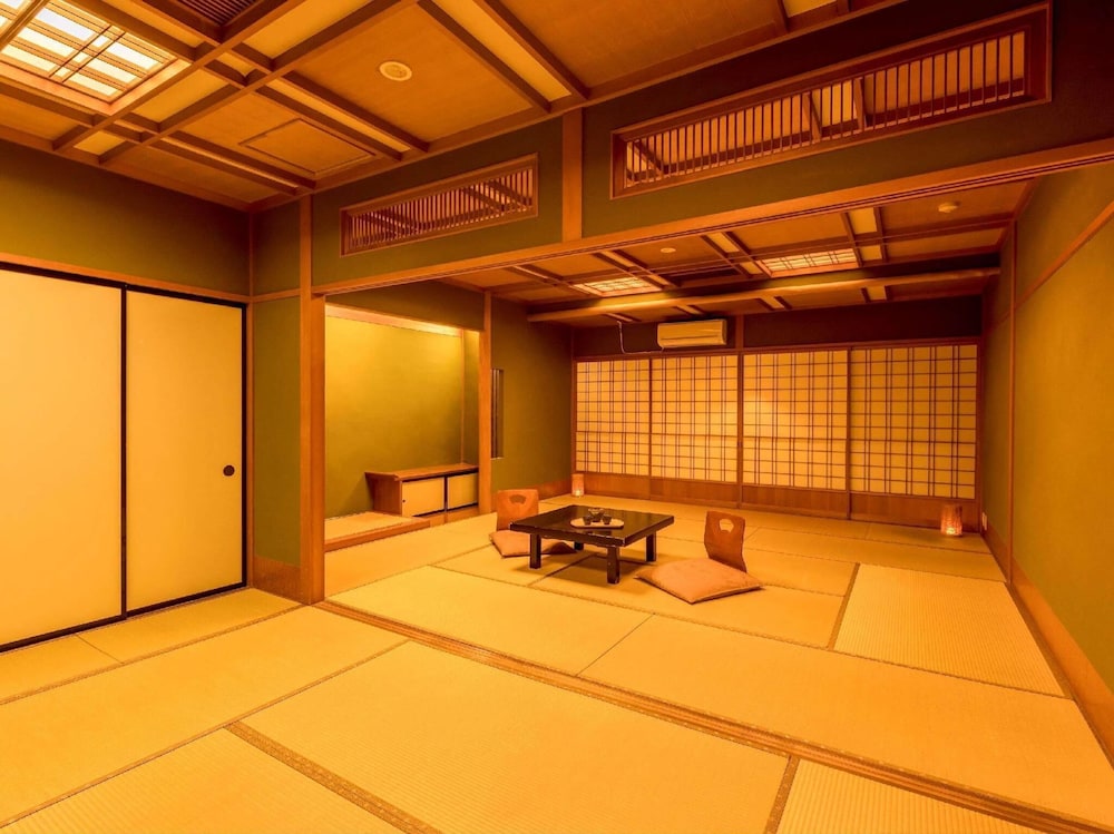 大江戸温泉物語PREMIUM よしのや依緑園 小松
