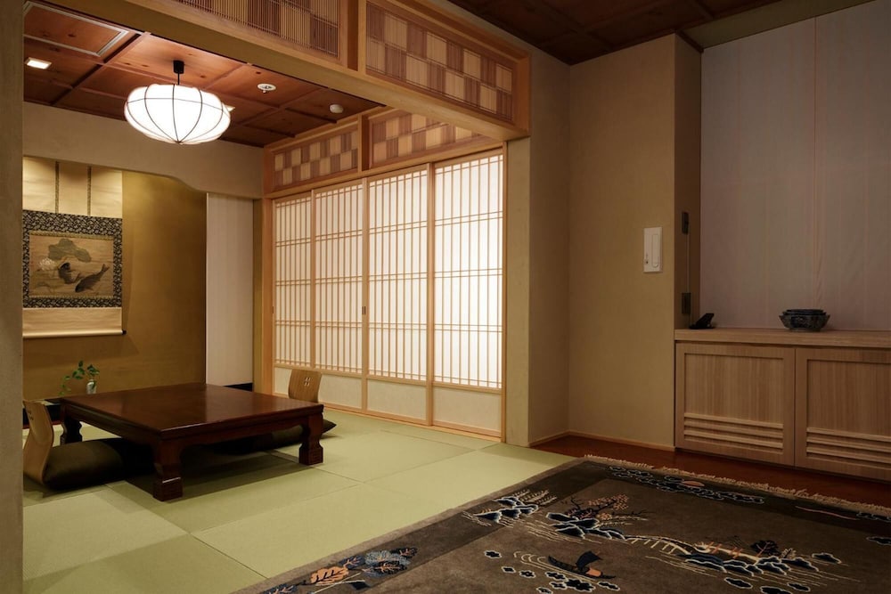 柚子屋旅館 金沢 緑草音 小松
