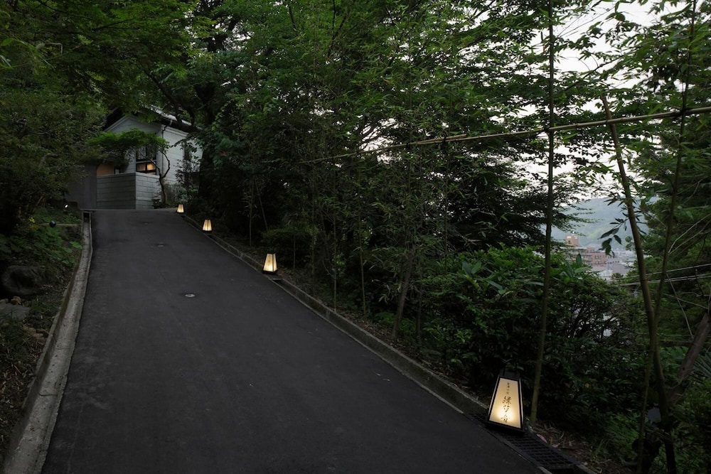 柚子屋旅館 金沢 緑草音 小松