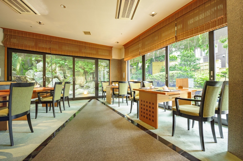 金沢白鳥路 ホテル山楽 小松