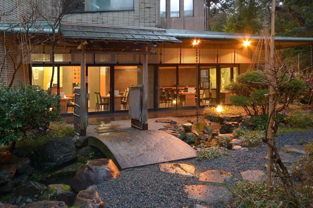金沢白鳥路 ホテル山楽 小松