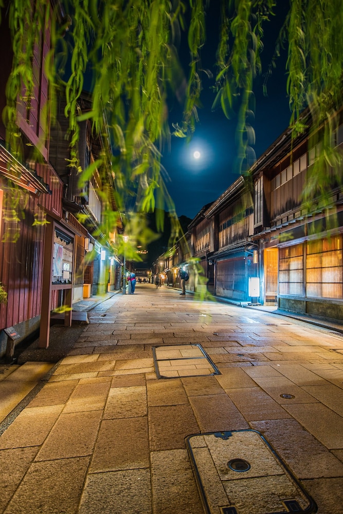 金沢白鳥路 ホテル山楽 小松