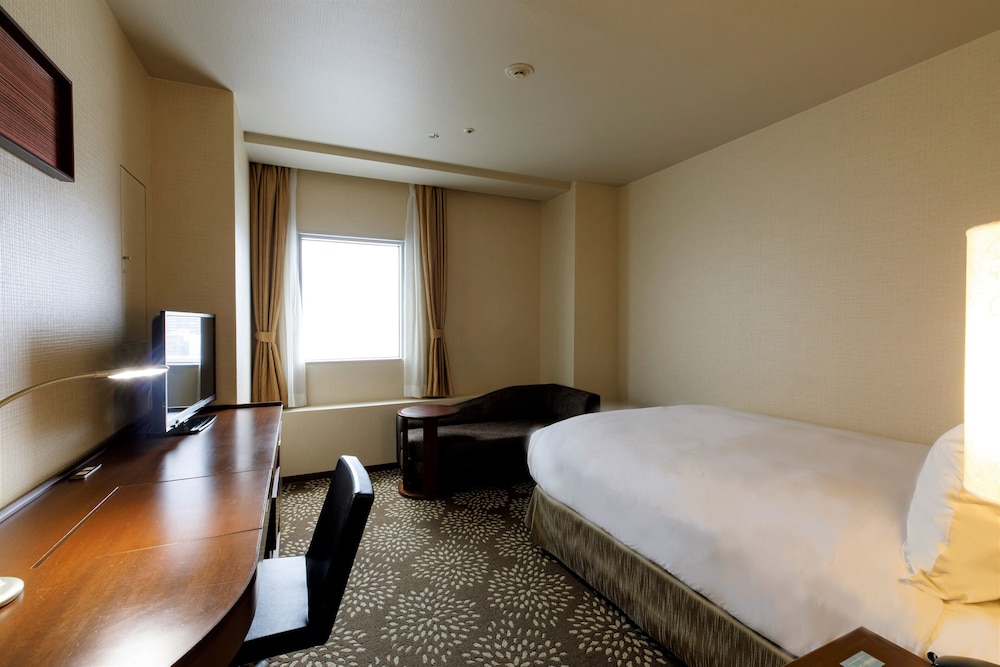 ANA ホリデイ・イン金沢スカイ IHG ホテル 小松