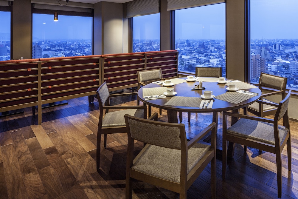 ANA ホリデイ・イン金沢スカイ IHG ホテル 小松