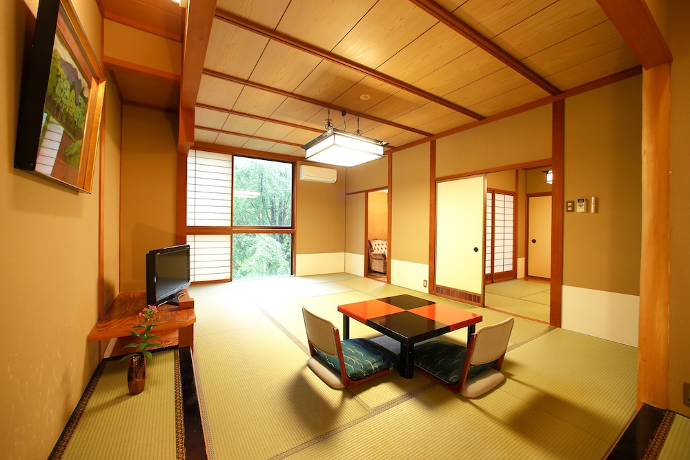セレクトグランド加賀山中 小松