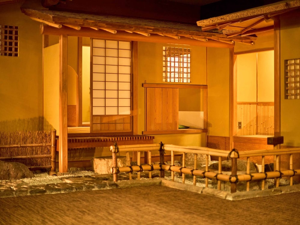 大江戸温泉物語 山代彩朝楽 小松